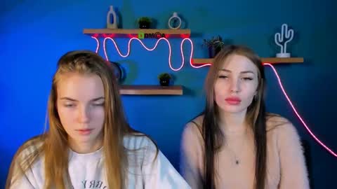 ariel_shadow online show from 11/25/25, 10:26