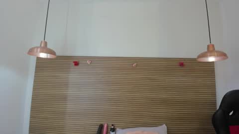 Snapshot of ariela__ chatting on 10/19/25, 04:13 ariela__ online show from 10/19/25, 04:13