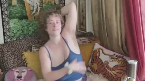 Arielle Ari online show from 02/10/26, 06:45