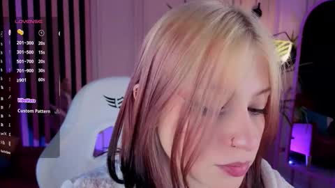 Snapshot of arielabradberry chatting on 09/12/25, 12:27 Ariel online show from 09/12/25, 12:27