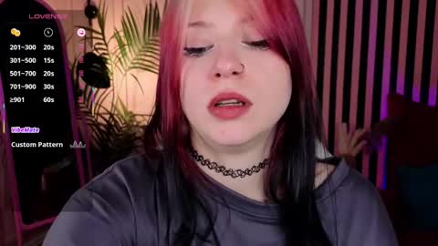 Snapshot of arielabradberry chatting on 09/20/25, 02:29 Ariel online show from 09/20/25, 02:29