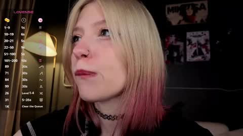 Ariel online show from 03/31/26, 02:28