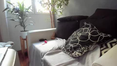 Ariel online show from 02/21/25, 12:06