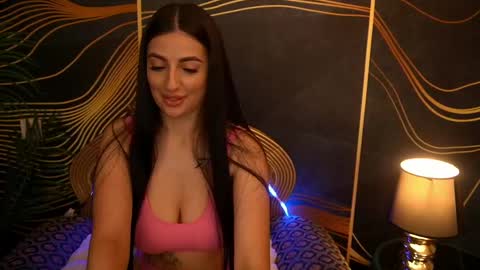 Snapshot of arielgemme chatting on 03/07/25, 04:11 Ariel online show from 03/07/25, 04:11