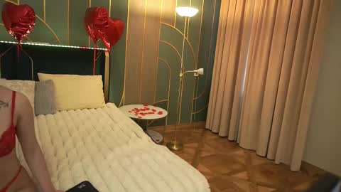 Snapshot of arielgemme chatting on 03/11/25, 05:05 Ariel online show from 03/11/25, 05:05