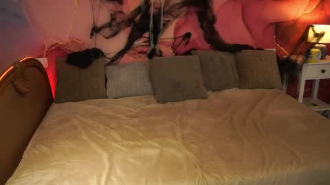 Snapshot of arielgemme chatting on 10/23/25, 08:02 Ariel online show from 10/23/25, 08:02