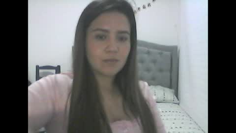 Snapshot of arielrose1022 chatting on 06/08/26, 01:28 Ariel Rose online show from 06/08/26, 01:28