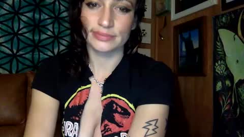 ariel  colin when hes here online show from 01/11/25, 04:14