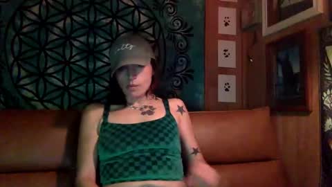 ariel  colin when hes here online show from 01/14/25, 03:32