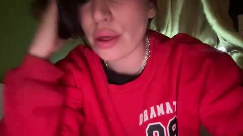 Snapshot of arielwyld chatting on 02/05/26, 03:00 ariel colin when hes here online show from 02/05/26, 03:00