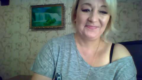 Snapshot of arielxloveresss chatting on 09/09/25, 08:03 ArielXLoveresss online show from 09/09/25, 08:03