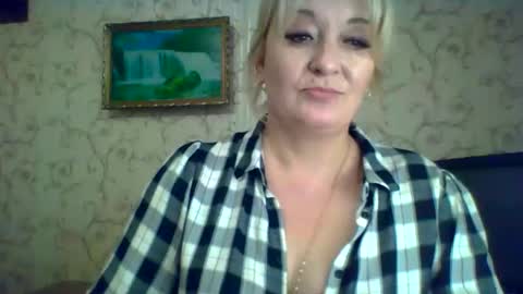 Snapshot of arielxloveresss chatting on 09/11/25, 10:59 ArielXLoveresss online show from 09/11/25, 10:59