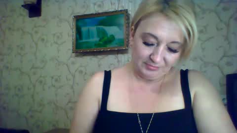 Snapshot of arielxloveresss chatting on 09/12/25, 05:02 ArielXLoveresss online show from 09/12/25, 05:02
