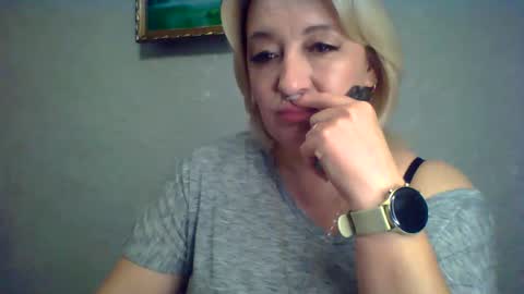 Snapshot of arielxloveresss chatting on 10/04/25, 08:56 ArielXLoveresss online show from 10/04/25, 08:56