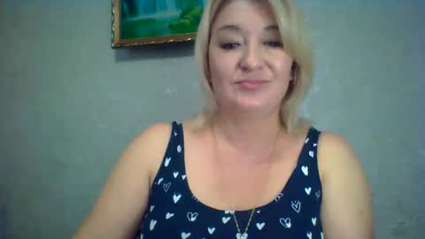 Snapshot of arielxloveresss chatting on 10/06/25, 08:01 ArielXLoveresss online show from 10/06/25, 08:01