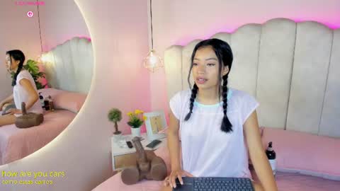 Snapshot of ariiastar chatting on 06/21/26, 11:29 Ari Star online show from 06/21/26, 11:29