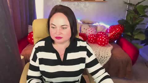 Snapshot of arinastoun chatting on 02/18/25, 02:06 arinastoun online show from 02/18/25, 02:06