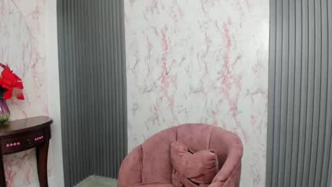 Snapshot of arisha_lee2 chatting on 01/14/25, 02:29 arisha_lee2 online show from 01/14/25, 02:29