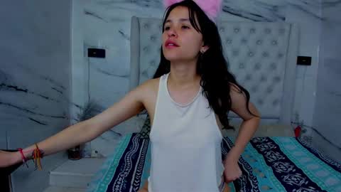 Snapshot of arisha_lee2 chatting on 10/14/25, 10:21 arisha_lee2 online show from 10/14/25, 10:21