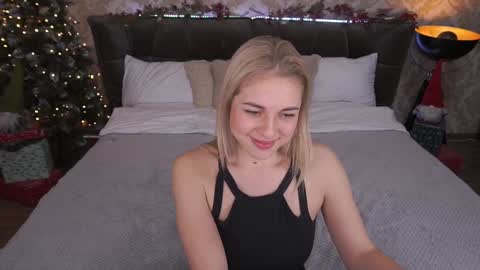 Snapshot of arishkalulu chatting on 12/31/24, 10:15 Arishka online show from 12/31/24, 10:15