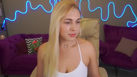 Snapshot of arishkalulu chatting on 10/06/25, 05:49 Arishka online show from 10/06/25, 05:49