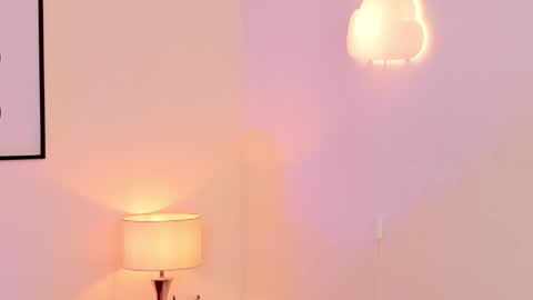   Nice to meet you  thumb up me please its important I  LOOK MY BIO DOWN online show from 11/21/25, 07:29