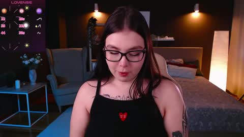 Snapshot of arizonaa_muse chatting on 12/06/24, 12:27 Astrid online show from 12/06/24, 12:27