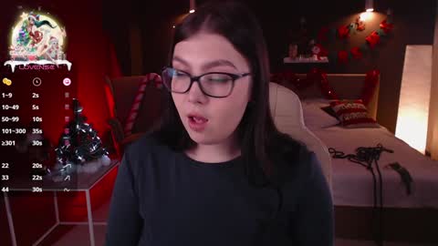 Snapshot of arizonaa_muse chatting on 12/21/24, 12:27 Astrid online show from 12/21/24, 12:27