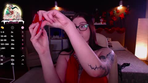 Snapshot of arizonaa_muse chatting on 01/04/25, 12:27 Astrid online show from 01/04/25, 12:27