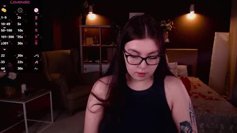 Snapshot of arizonaa_muse chatting on 02/15/25, 12:22 Astrid online show from 02/15/25, 12:22