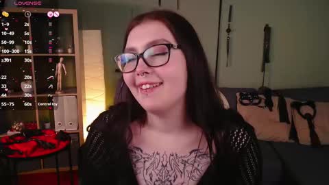 Snapshot of arizonaa_muse chatting on 03/09/25, 03:32 Astrid online show from 03/09/25, 03:32
