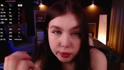 Snapshot of arizonaa_muse chatting on 03/12/25, 12:31 Astrid online show from 03/12/25, 12:31