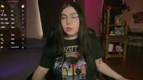 Astrid online show from 04/05/26, 08:55