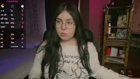 Snapshot of arizonaa_muse chatting on 04/26/26, 11:19 Astrid online show from 04/26/26, 11:19
