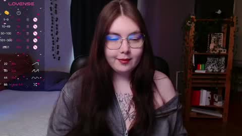 Snapshot of arizonaa_muse chatting on 05/23/26, 09:24 Astrid online show from 05/23/26, 09:24