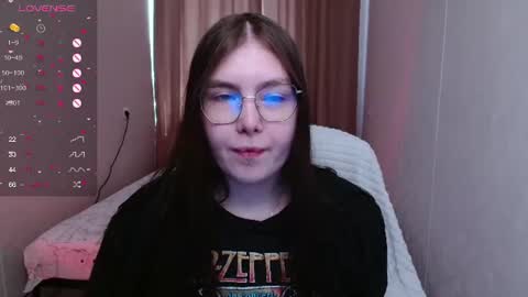 Snapshot of arizonaa_muse chatting on 07/03/26, 06:31 Astrid online show from 07/03/26, 06:31