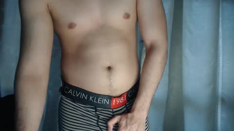 Snapshot of armando_2002 chatting on 02/21/25, 12:50 ARMANDO online show from 02/21/25, 12:50