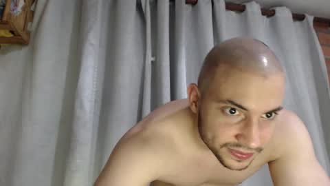 Snapshot of armando_2002 chatting on 09/20/25, 04:46 ARMANDO online show from 09/20/25, 04:46