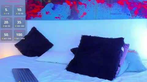 Snapshot of arminjones1 chatting on 03/11/25, 02:43 online show from 03/11/25, 02:43