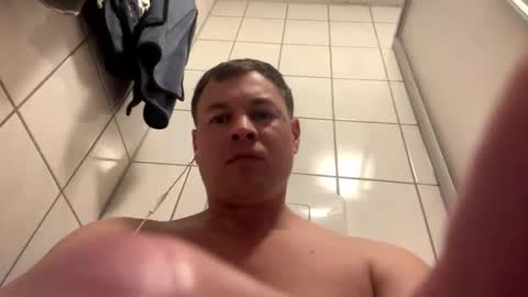 Snapshot of armyskater32 chatting on 03/05/25, 09:59 armyskater32 online show from 03/05/25, 09:59