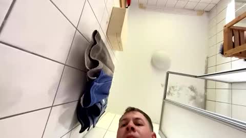 Snapshot of armyskater32 chatting on 10/08/25, 12:47 armyskater32 online show from 10/08/25, 12:47