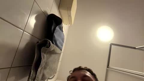 armyskater32 online show from 04/13/26, 09:31