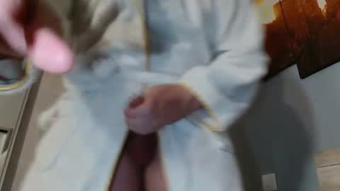 Snapshot of armytooo chatting on 10/31/25, 09:38 Matt Huge online show from 10/31/25, 09:38