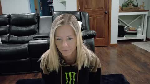 Samantha - Sammie online show from 01/16/25, 04:50