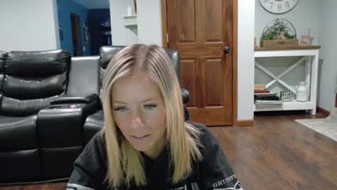 Samantha - Sammie online show from 01/23/25, 01:35