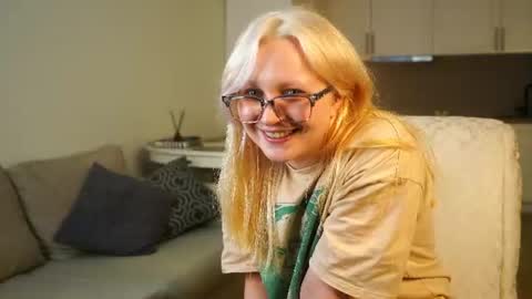 Snapshot of arnitahollingshead chatting on 06/21/26, 06:21 you can call me Lana online show from 06/21/26, 06:21