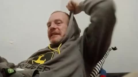 Snapshot of arnoldsean183 chatting on 11/02/25, 01:19 arnoldsean183 online show from 11/02/25, 01:19