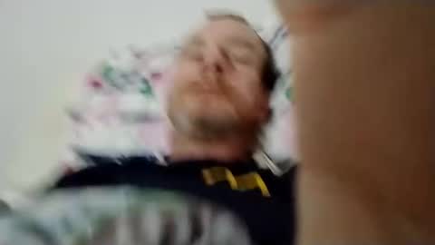 arnoldsean183 online show from 11/22/25, 11:09