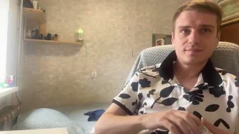 Snapshot of arnolngang chatting on 06/30/26, 12:50 arnolngang online show from 06/30/26, 12:50