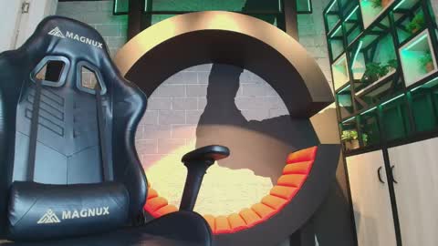 Arohom Lester online show from 10/30/25, 11:00